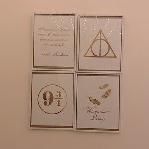 4 Harry Potter wall arts for any Harry Potter lover to enjoy! Wall mounted.